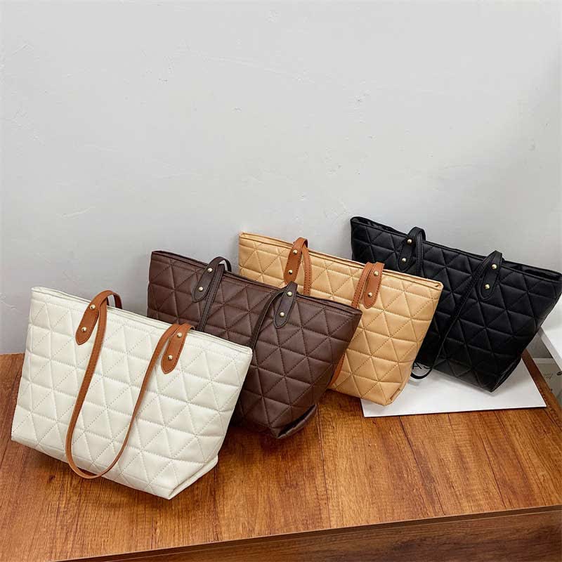 Large Capacity Tote Bags Quilted Leather Shoulder Bag Ladies Handbag