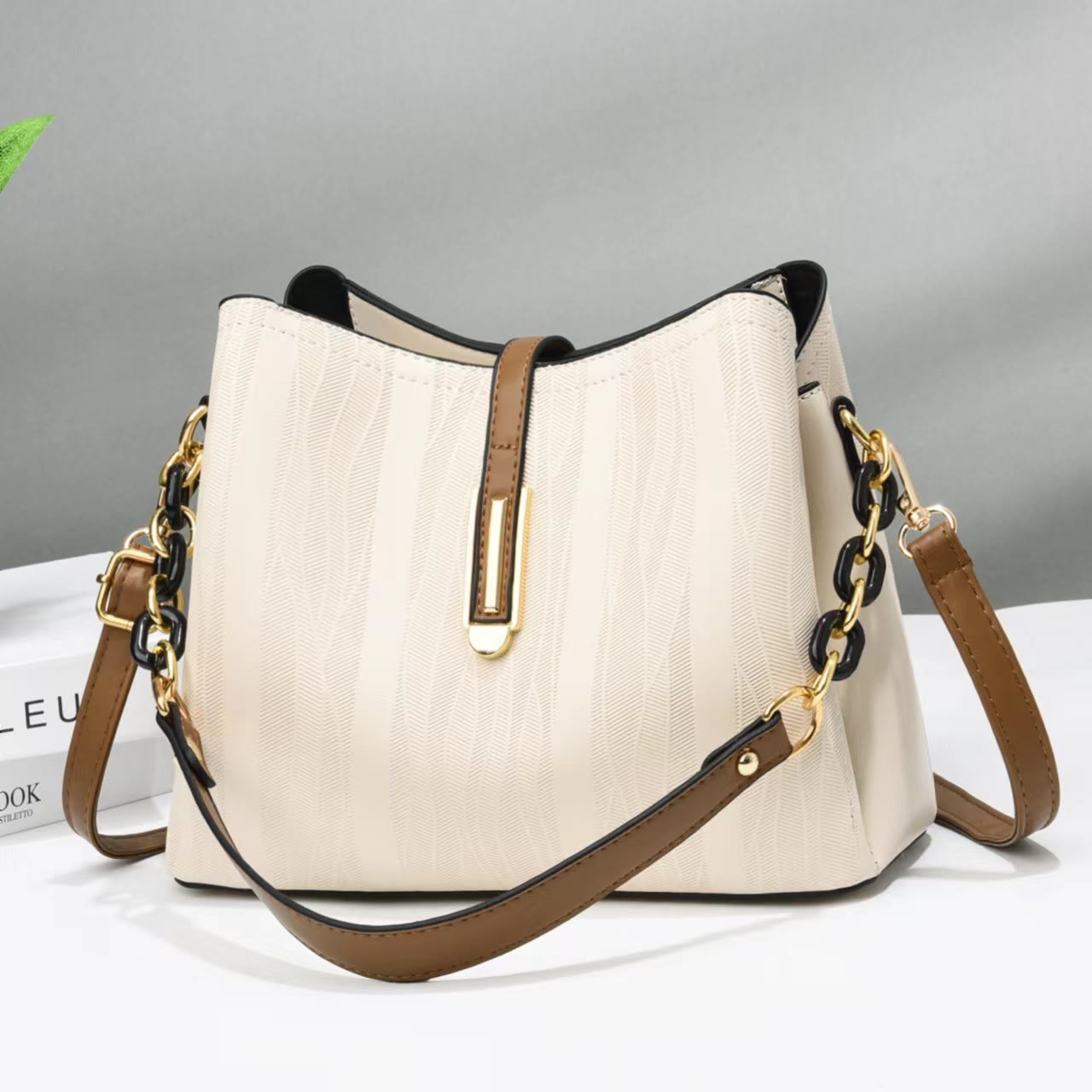 Stripe Pattern Handbag Women Large Vegan Leather Crossbody Bucket Bag