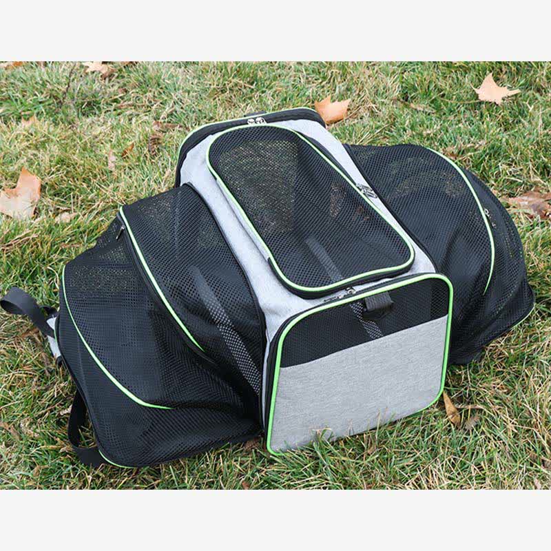 Expandable Pet Carrier Portable Soft-Sided Pet Travel Bag with Ventilated Design