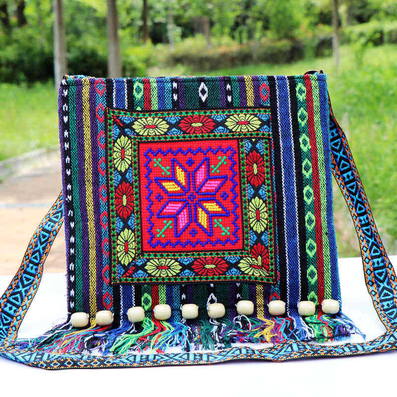 Folk Custom Shoulder Bag Women Vintage Embroidery Canvas Crossbody Bag